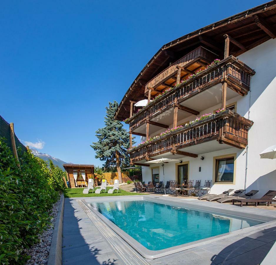 Alpenresidenz Maria Hotel Silandro Exterior foto